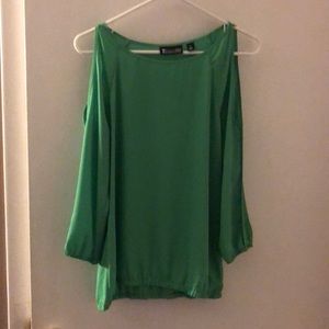 Open shoulder long sleeve top